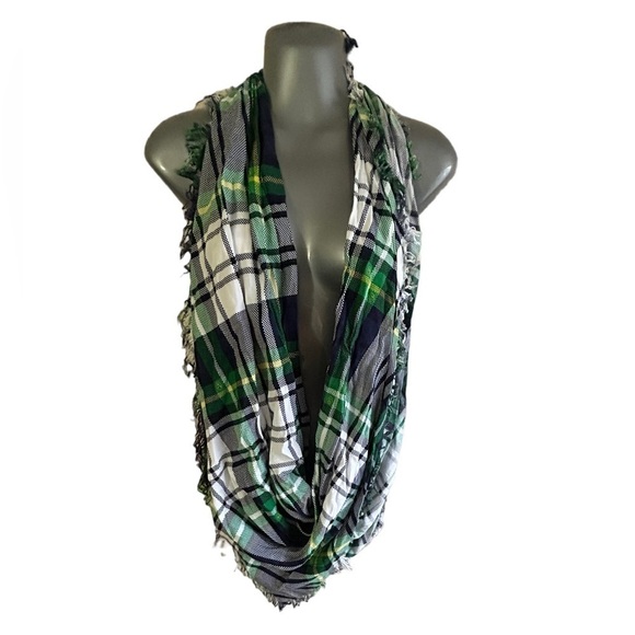 Zumba Zumbito Plaid Scarf • Used - Picture 2 of 7